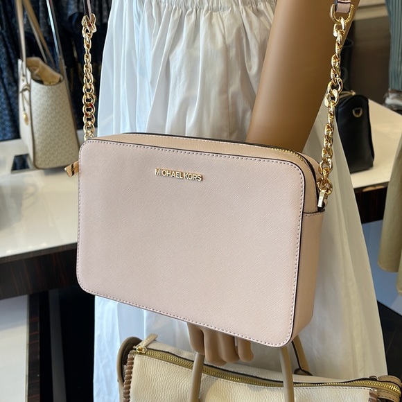 Michael Kors Jet Set Item Large East West Zip Crossbody Leather Powder Blush
NWT - Picture 5 of 16
